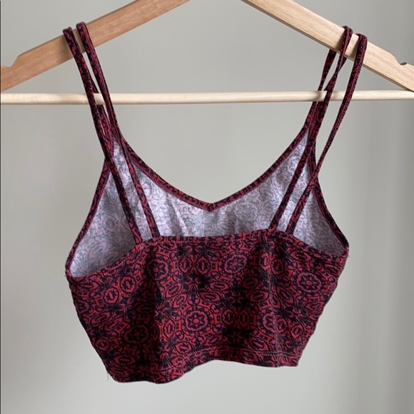 Patterned Crop top - Picture 2 of 3